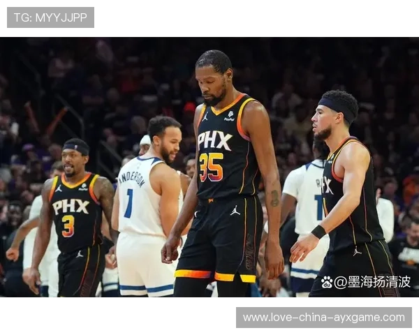 太阳联防反击如闪电，布克连得关键分奠定胜局